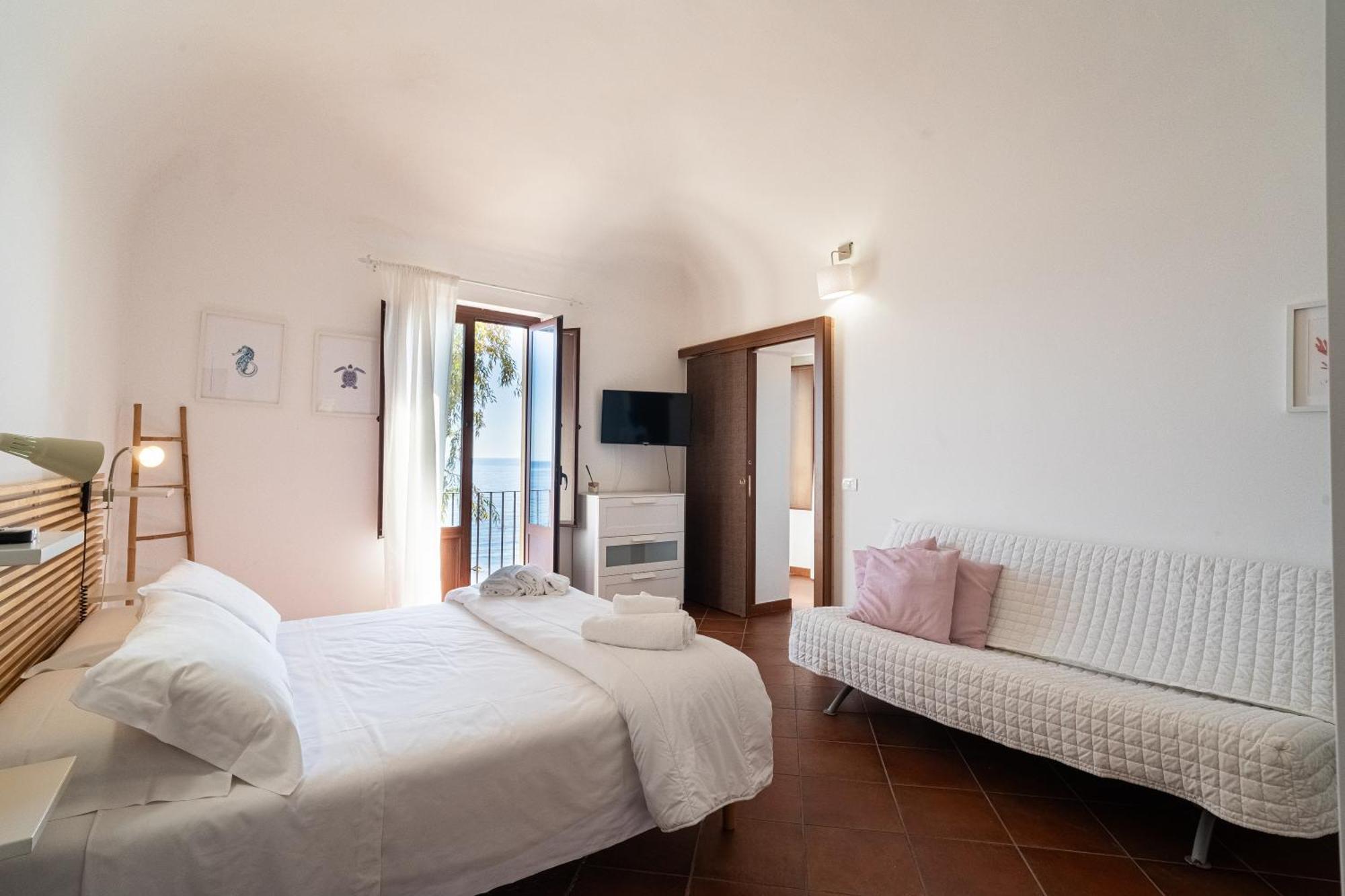 Casa Scala Hotel Acireale Eksteriør billede