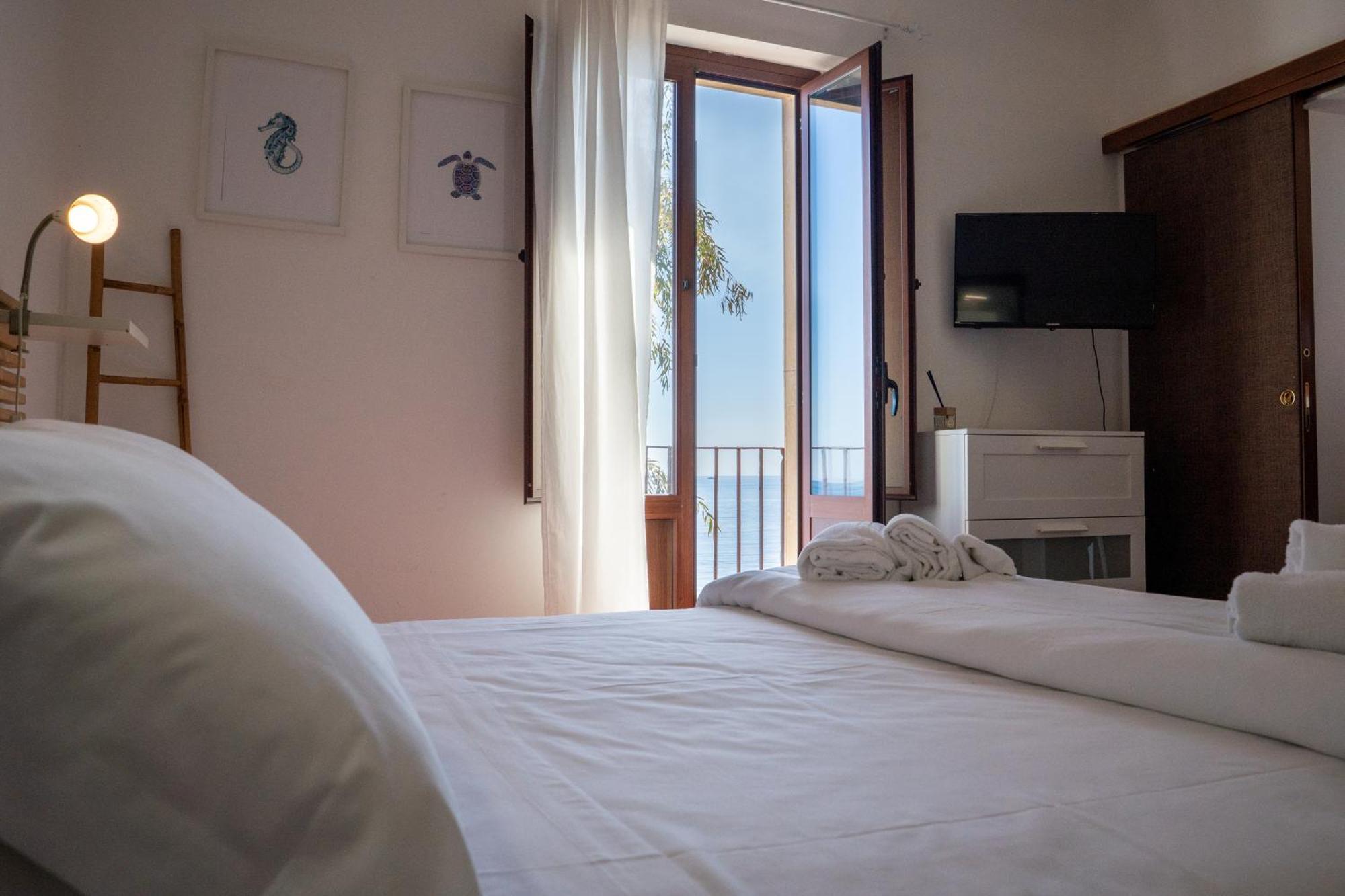 Casa Scala Hotel Acireale Eksteriør billede